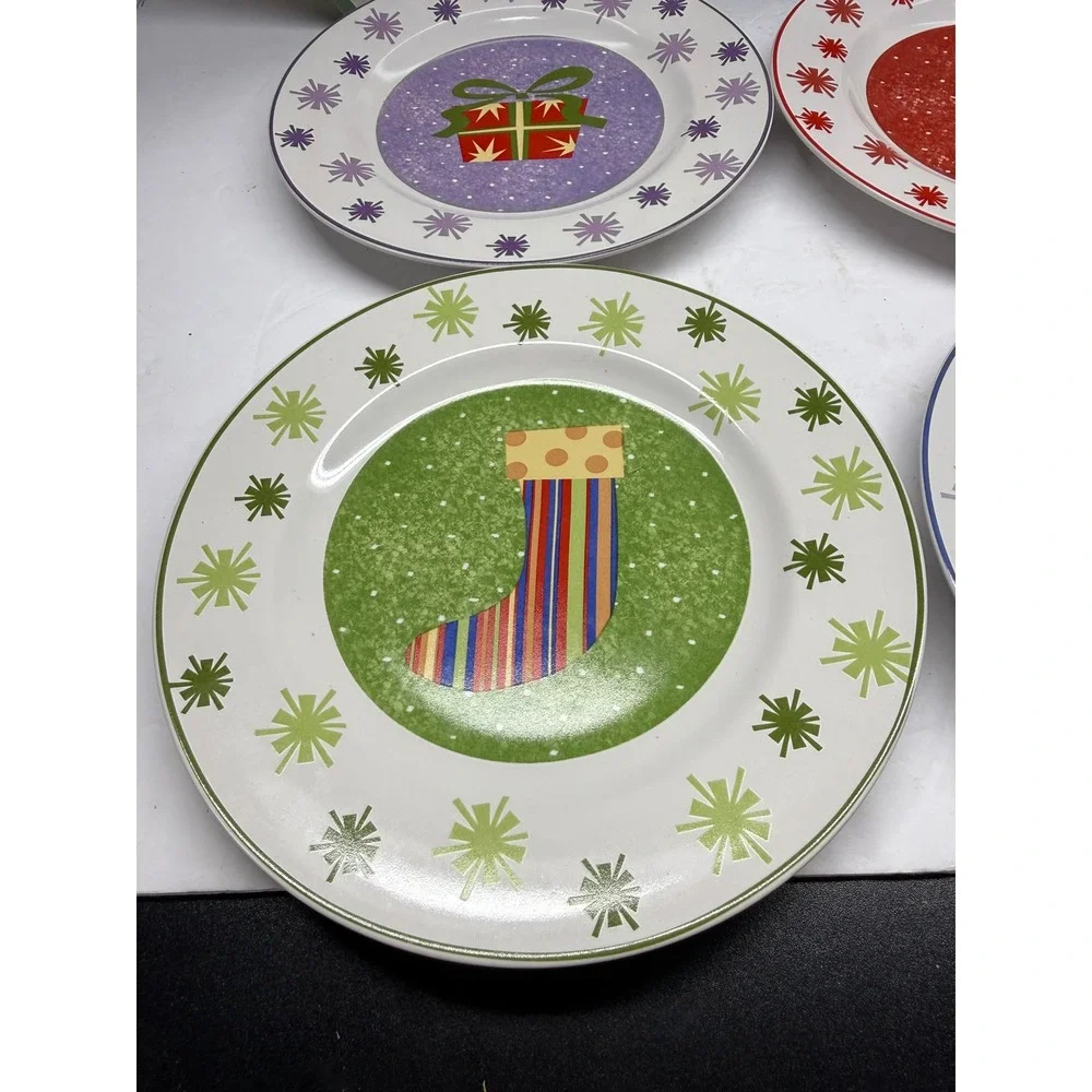 Sakura Holiday Surprise Stoneware Salad Dessert Plates Set of 8 Oneida Christmas